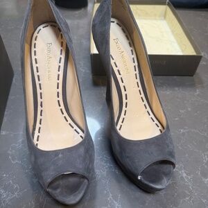Charcoal Grey Suede Sully Peep Toe Heal 7.5 Enzo Angiolini
